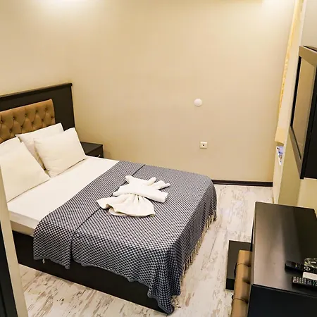 Отель Paradise 3*