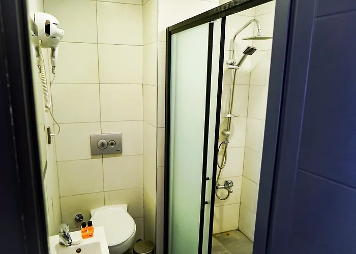 Paradise ホテル 3*