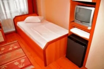 Paradise 3*